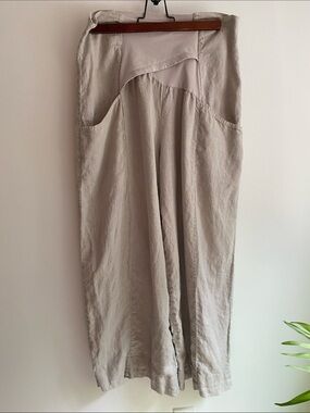 Completo Made in Turkey Wide-Leg 100% Linen Pants in Light Taupe. Size M.